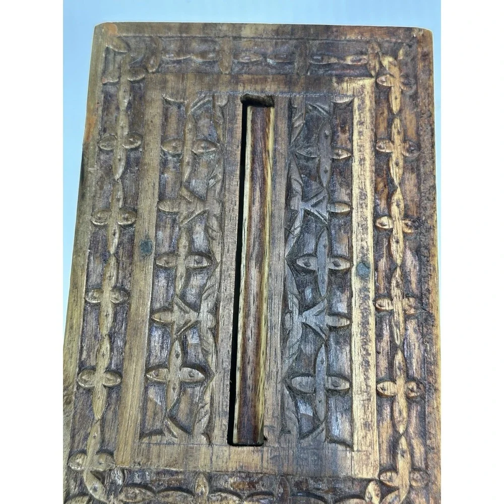 VTG Wood Hand Crafted Carved Cigarette Case Holder Dispenser‎ Magic Box